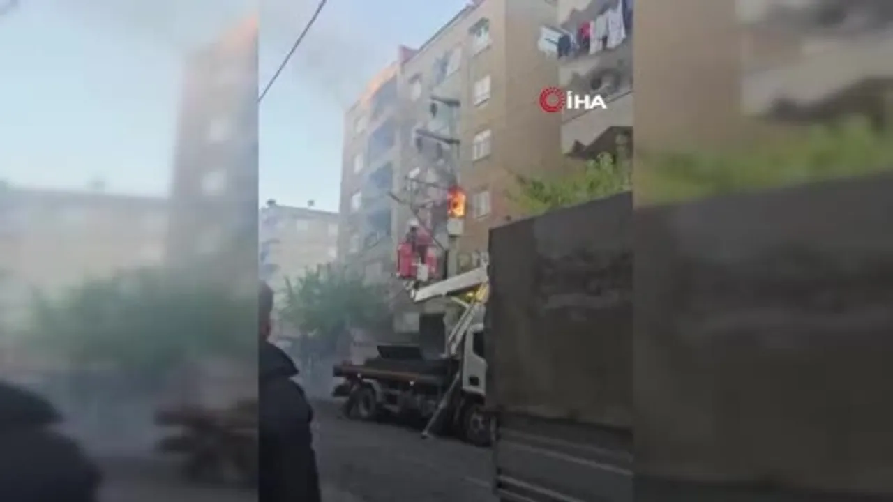 Diyarbakır'da Trafo Alev Aldı: Göçmenler Caddesi'nde Yangın