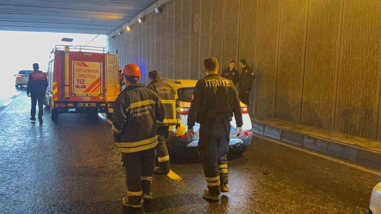 Diyarbakır’da Zincirleme Trafik Kazası: 3 Kişi Yaralandı