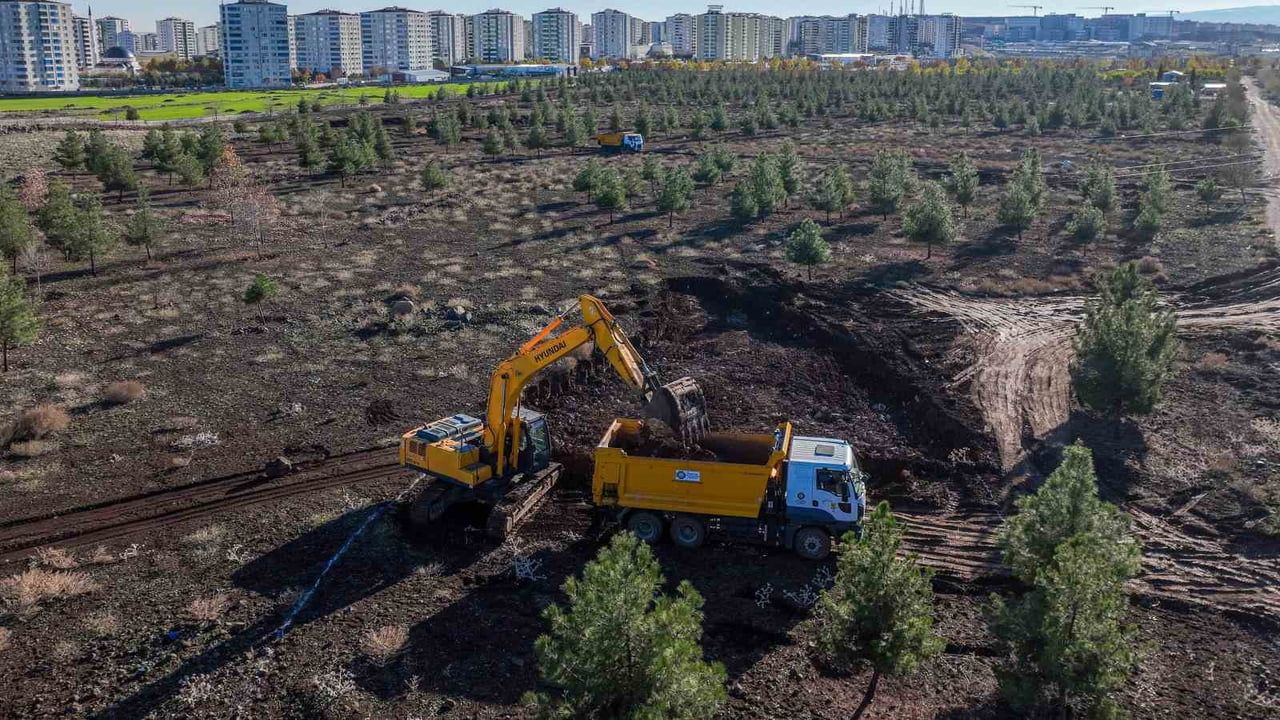 Diyarbakır'ın En Büyük Parkı Naturapark'ta Altyapı Çalışmaları Başladı