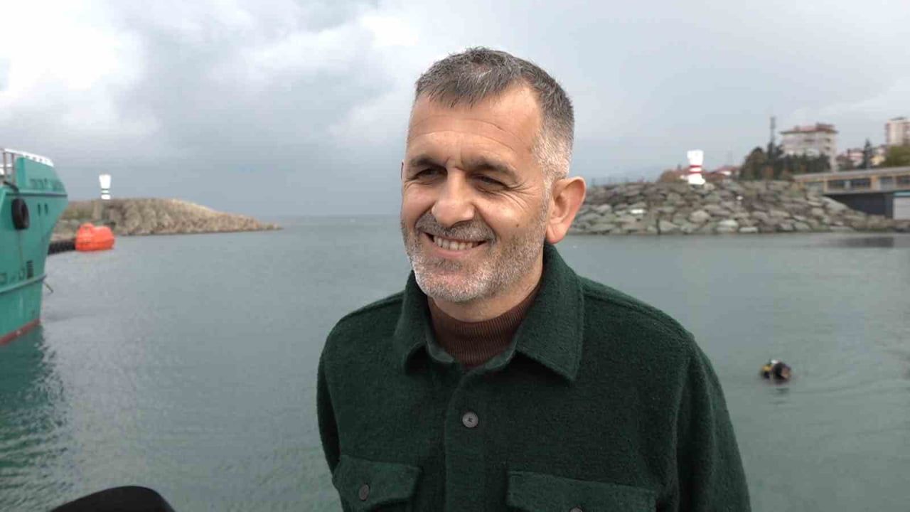 Doç. Dr. Yusuf Ceylan: "Gelecekte hamsiye hasret kalacağız" — Karadeniz'de hamsi azalıyor