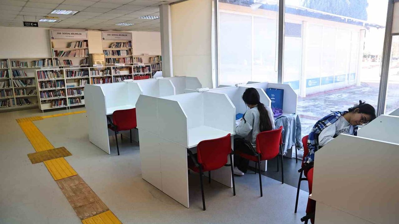 Doğan Hızlan Kütüphanesi: Antalya'da 100 Bin Kitap ve Ücretsiz Ödünç Sistemi