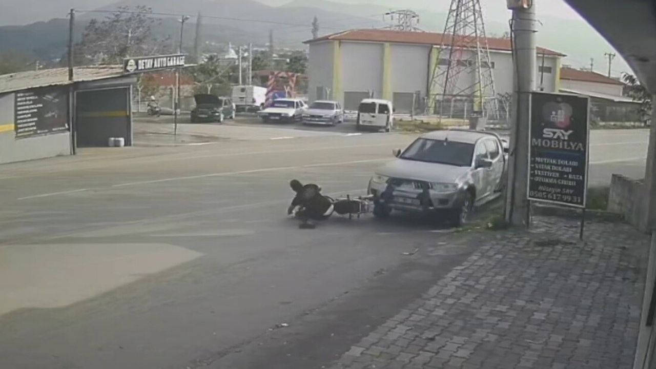 Dörtyol'da Ciple Çarpışan Motosiklet Sürücüsü Metrelerce Savruldu