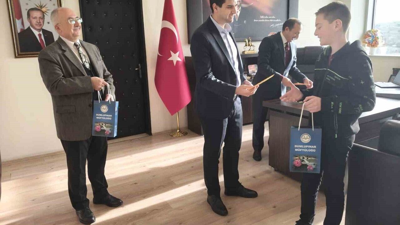 Dumlupınar'da 'Peygamberimizin Hayatı' Yarışmasında Dereceye Giren Öğrenciler Ödüllendirildi