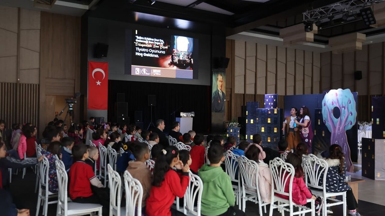 Dünyadaki Son Çiçek Merkezefendi'de — Çocuklara İklim Bilinci