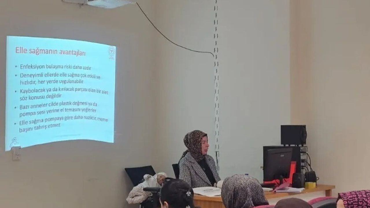 Durağan’da Hastane Personeline Anne Sütü ve Emzirme Eğitimi