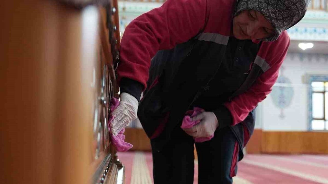 Düzce'de 125 Cami Pırıl Pırıl: 4. Tur Temizlik