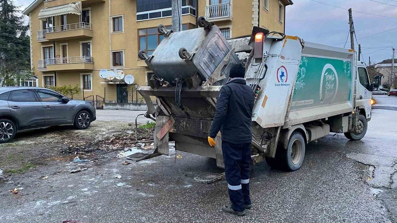 Düzce'de çevreyi kirleyene ceza ve temizlik uygulandı