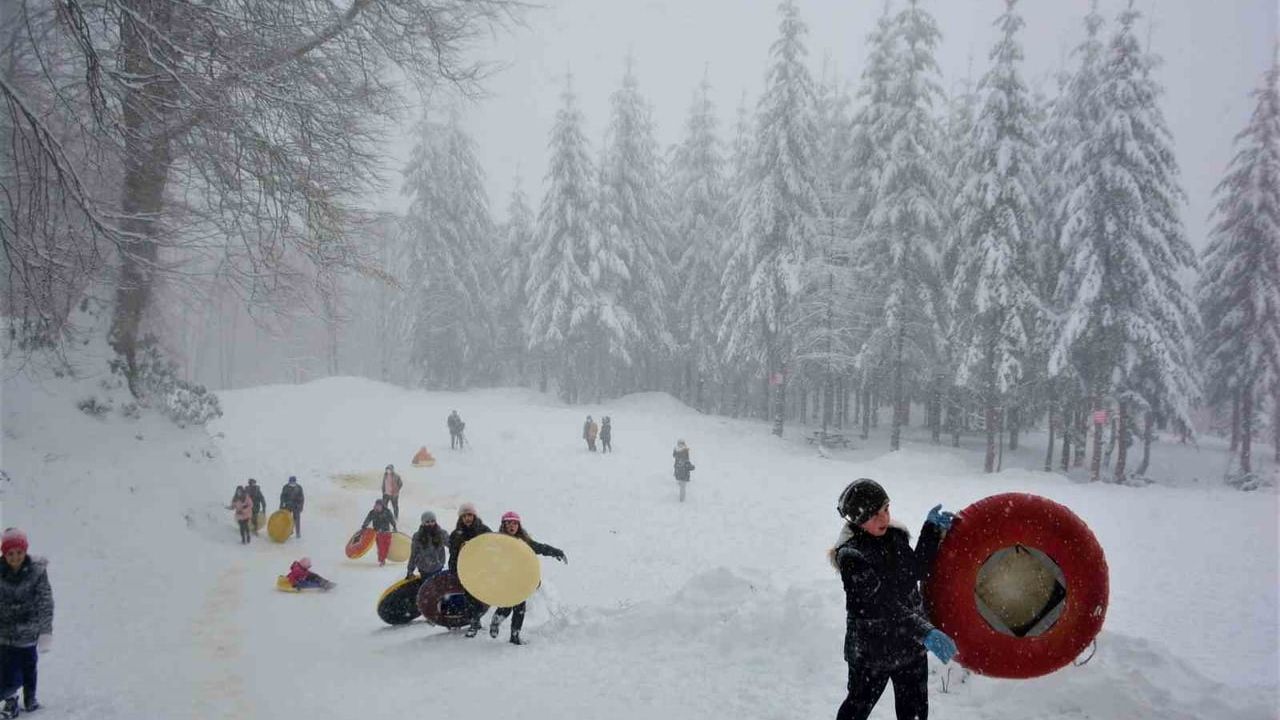 Düzce'de Kartopu Uyarısı: Eğlence Sakatlanmayla Bitmesin