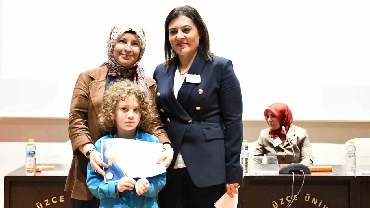 Düzce'de "Okulda Diyabet" Konferansı Düzenlendi