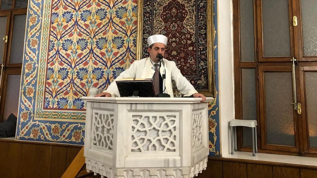 Düzce'de Regaip Kandili Merkez Büyük Camii'nde Coşkuyla İdrak Edildi