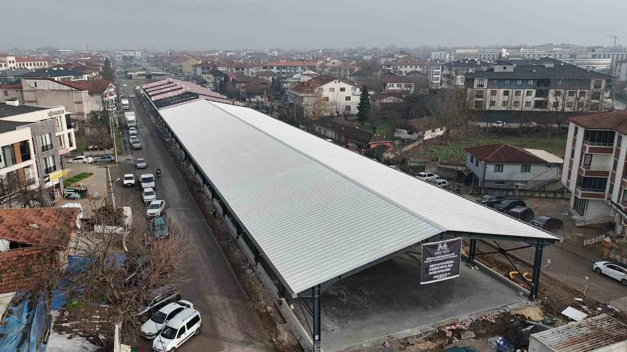 Düzce'de Tuhafiyeciler Pazaryeri ve Fuar Alanı İnşaatı Hızlandı