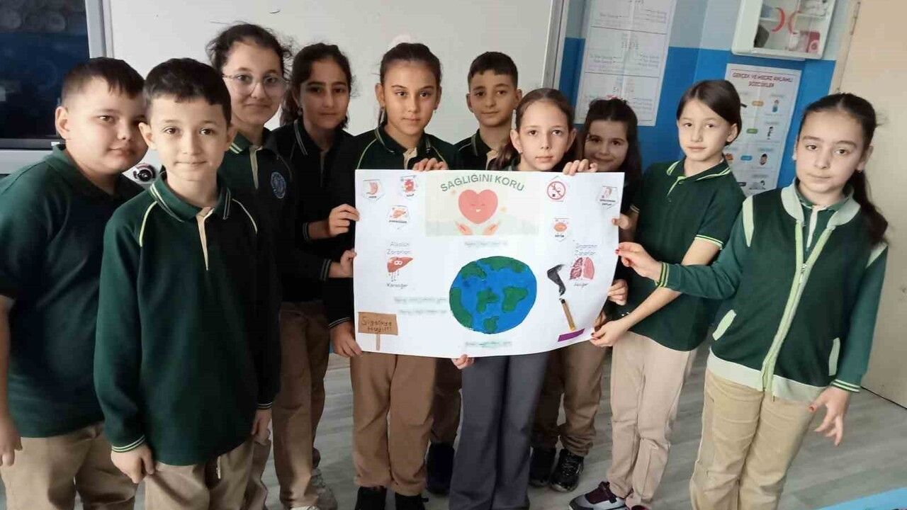 Düzce Karaçalı Süperlik İlkokulu 4/B'den 'Sigara ve Alkolün Zararları' Mesajı