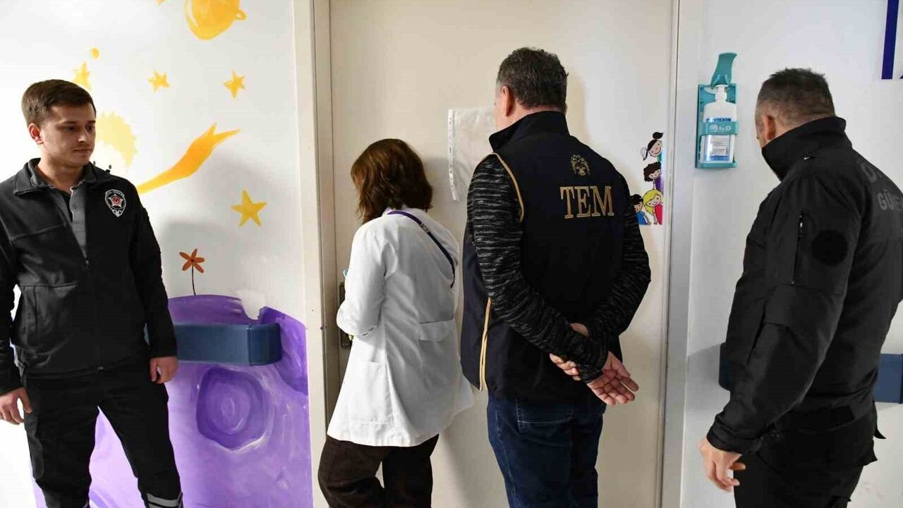 Düzce Üniversitesi Hastanesi'nde Gri ve Beyaz Kod Tatbikatı Başarıyla Yapıldı