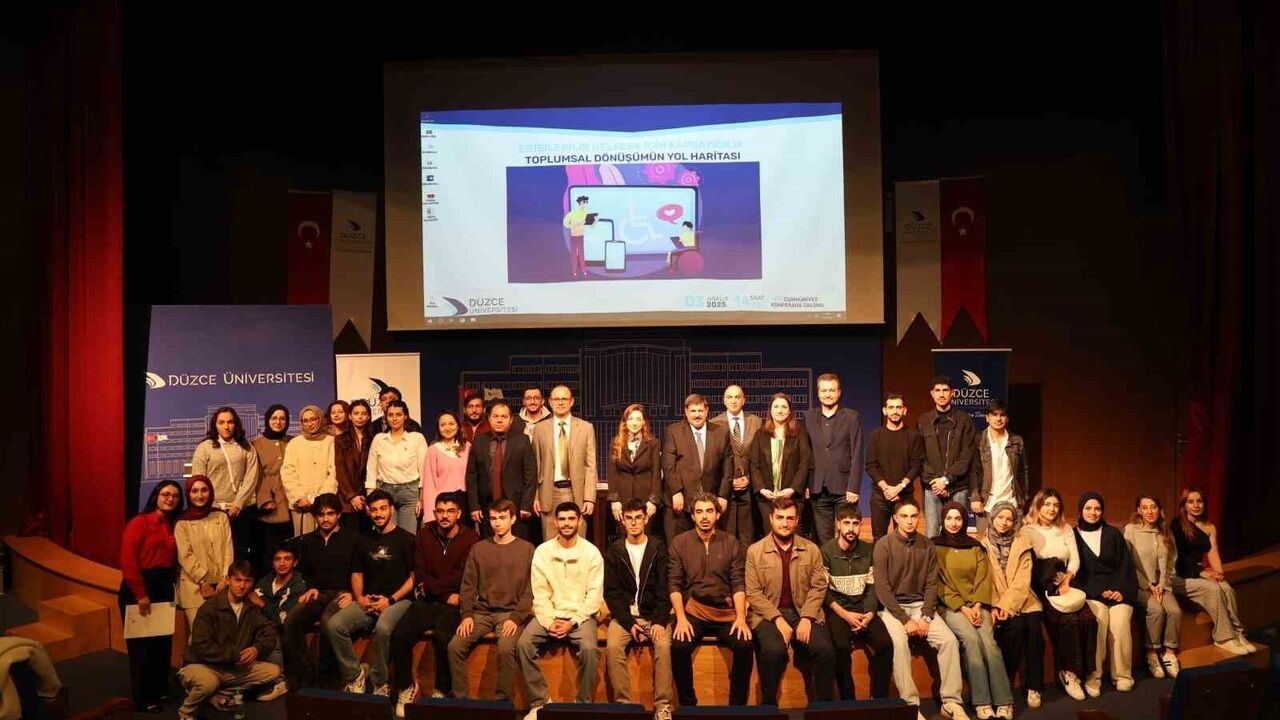 Düzce Üniversitesi'nde 'Erişilebilir Gelecek İçin Kapsayıcılık' Paneli: Sosyal Güvenlik ve Erişilebilirlik Öne Çıktı