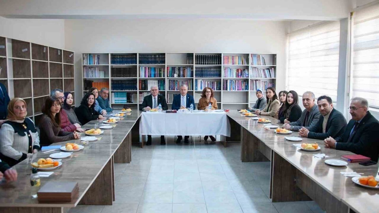 EBYÜ'de Sağlık Birimlerinde Memnuniyet Anketleri Değerlendirildi