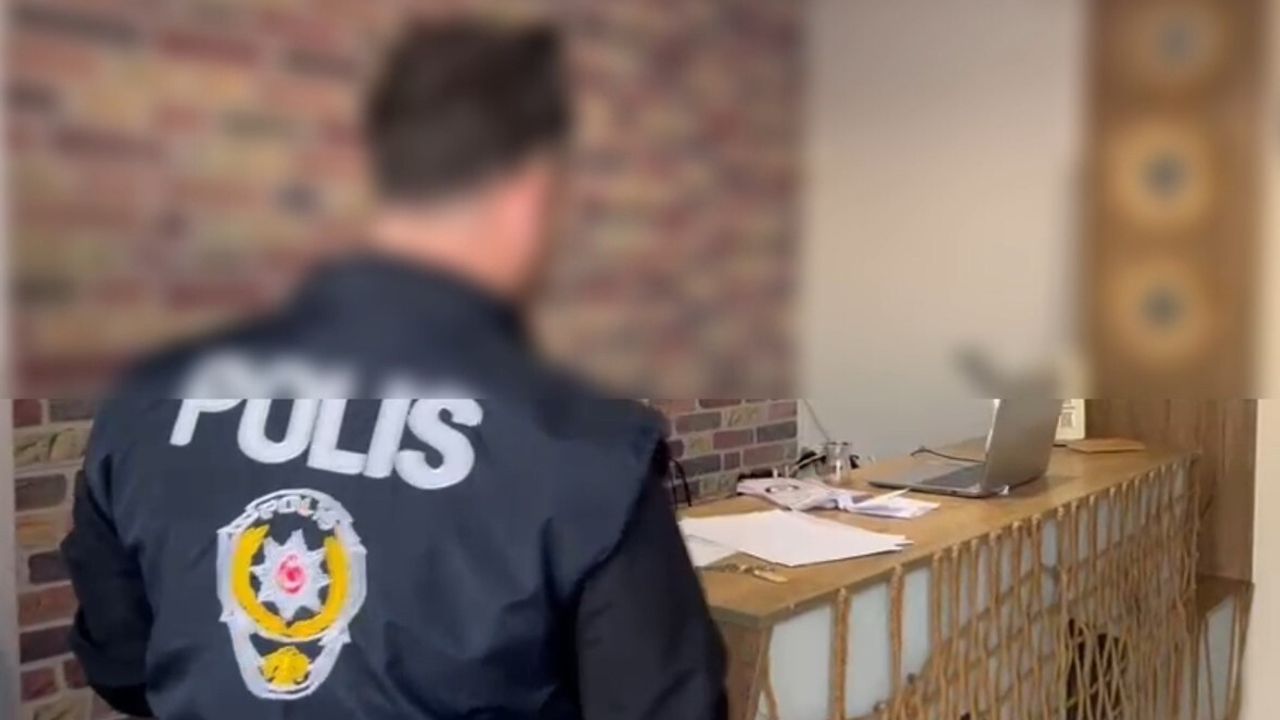 Edirne'de 5 Masaj Salonuna Eş Zamanlı Fuhuş Operasyonu: 15 Gözaltı