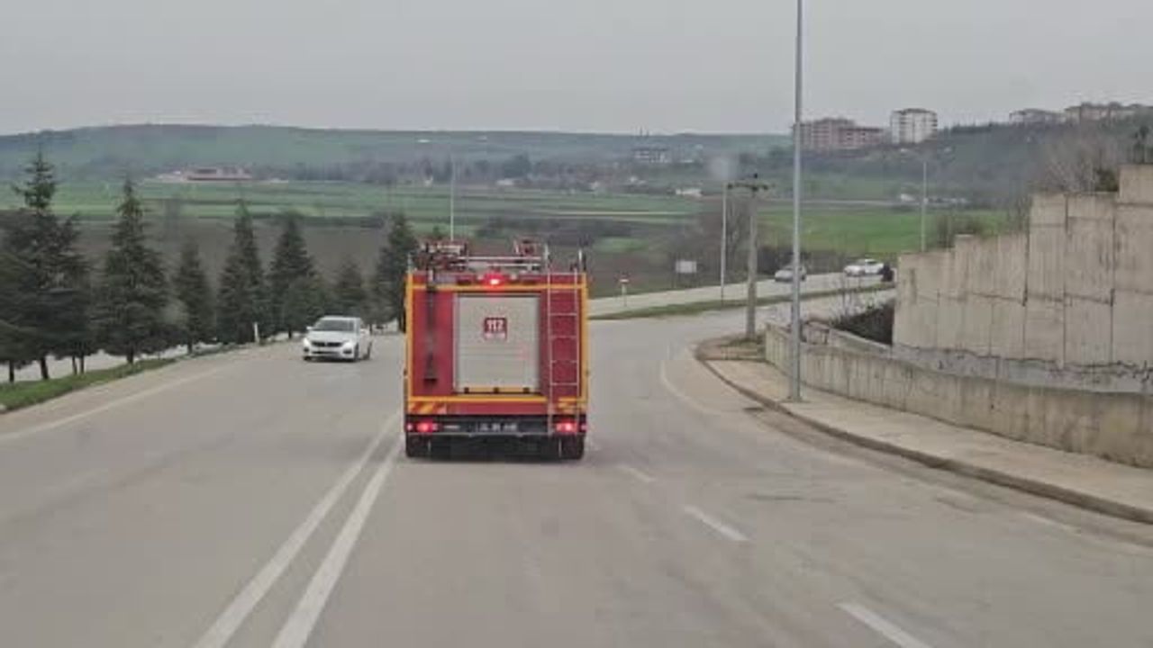 Edirne'de Park Halindeki Kamyon Alevlere Teslim Oldu