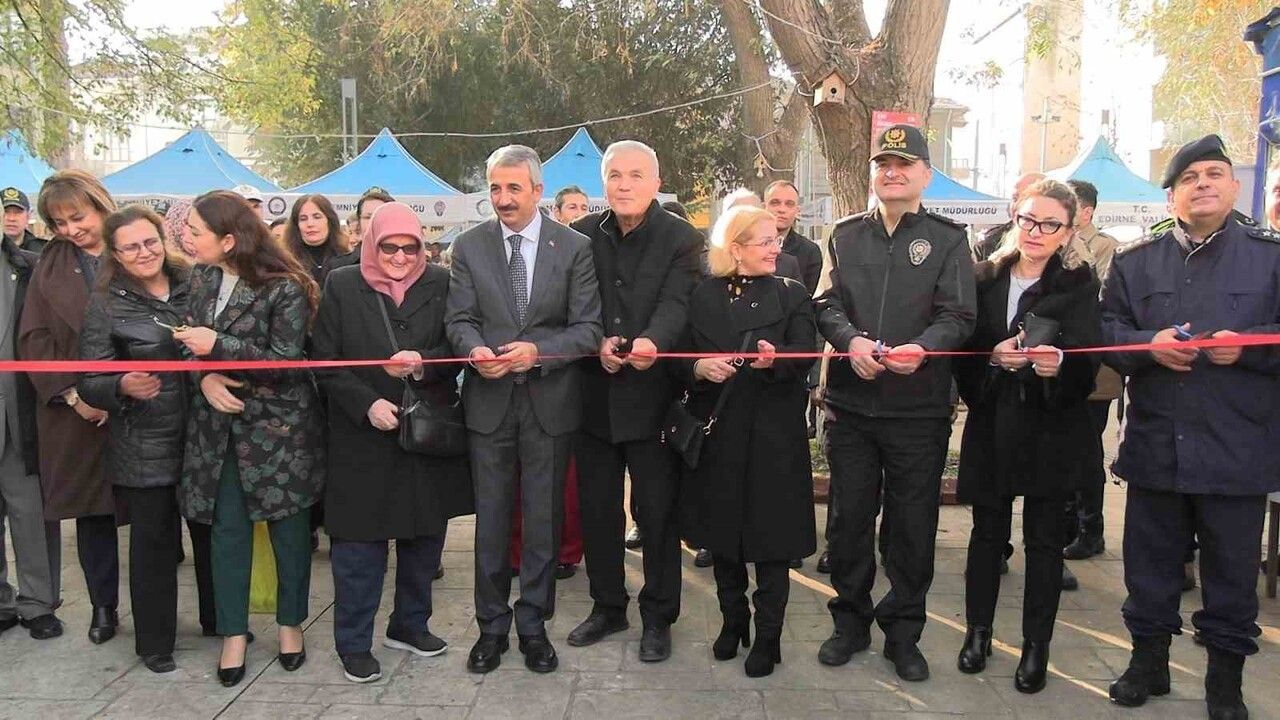 Edirne'de Polis Eşleri Destek Panayırı: Tüm Ürünler Tükendi