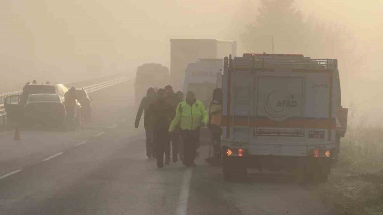 Edirne’de Sis Kazası: 10 Araç Zincirleme Kaza, 5 Yaralı