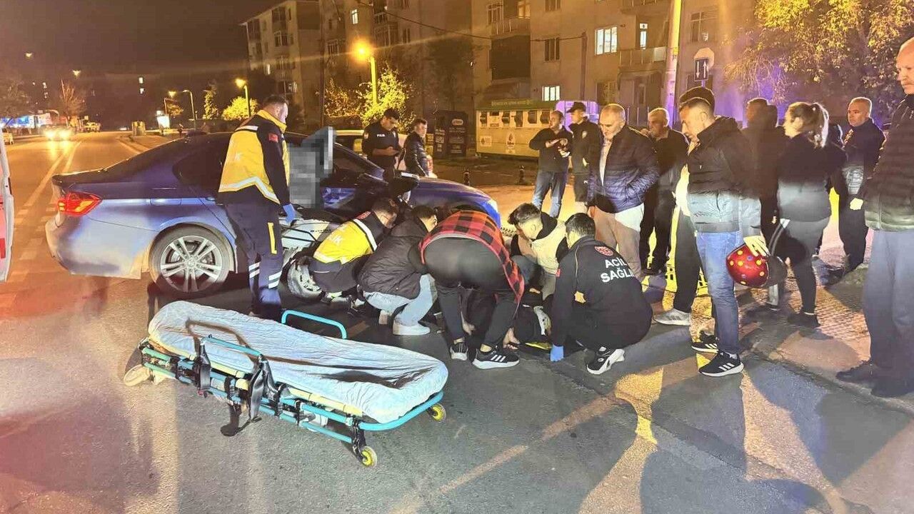 Edirne'de Trafik Kazası: Motokurye Yaralandı