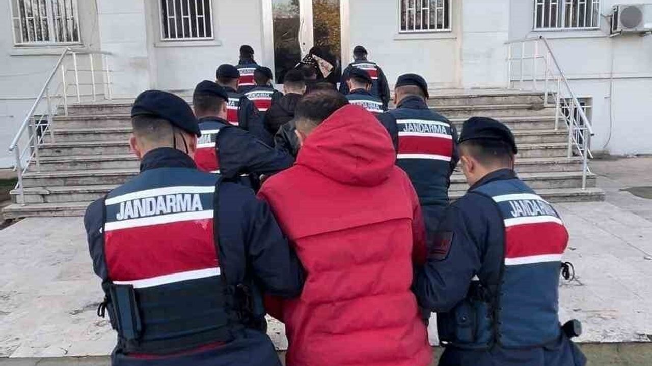 Edirne Uzunköprü’de Yurt Dışına Kaçma Girişimi: 5 Kişi Tutuklandı