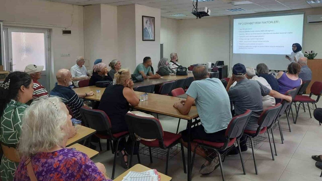 Edremit Devlet Hastanesi'nde Aralık Diyabet Eğitimi Tamamlandı