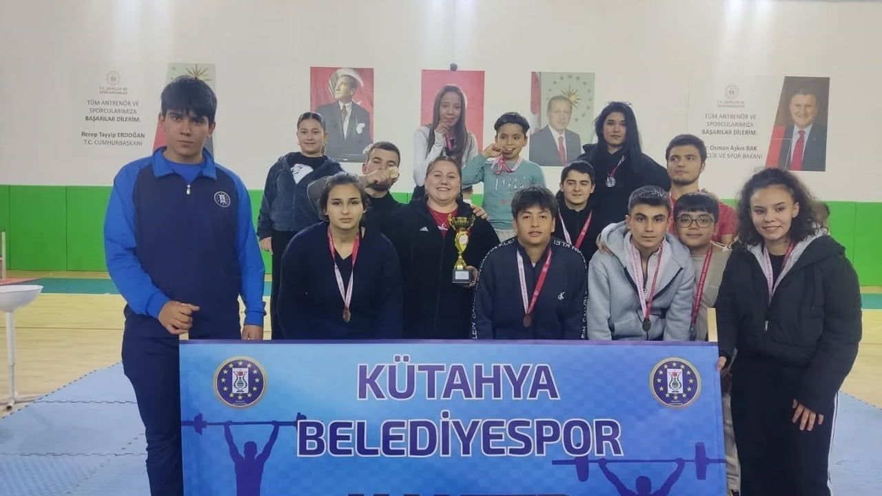 Ege Kupası'nda Kütahya Belediyespor'dan Büyük Başarı