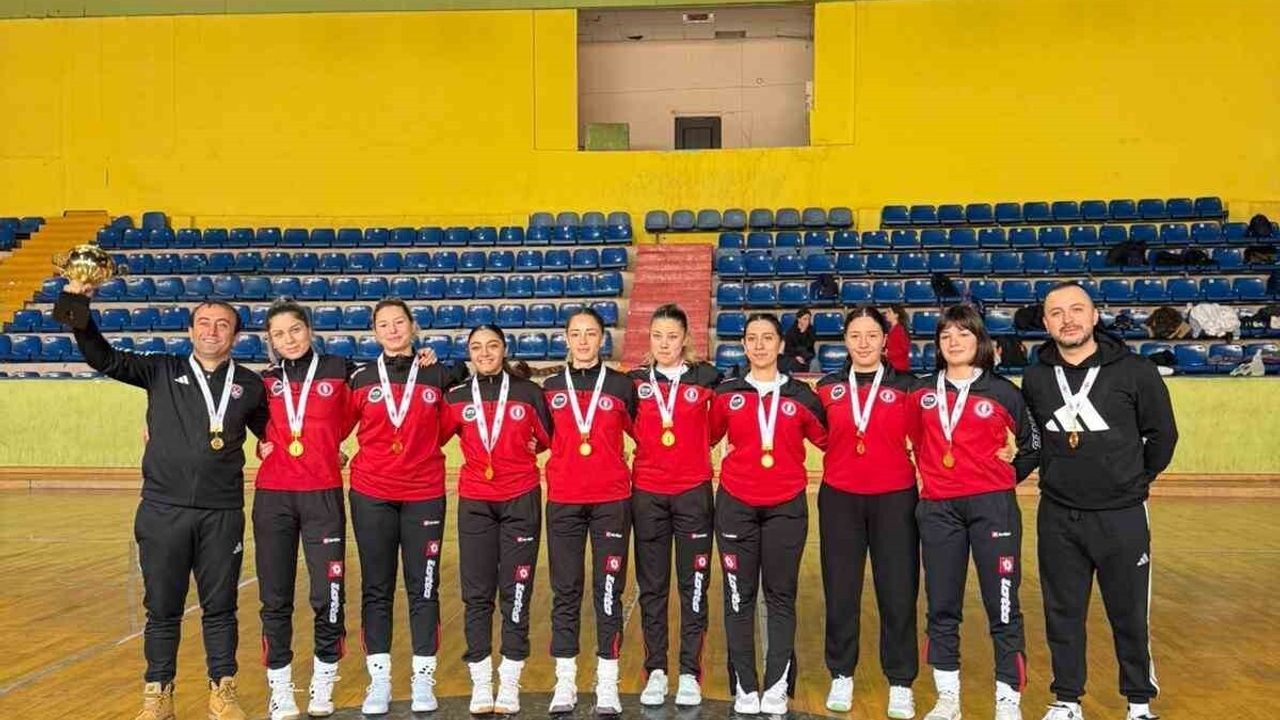 Ege Yıldızları Tiflis Kupası'nı Muğla'ya Getirdi