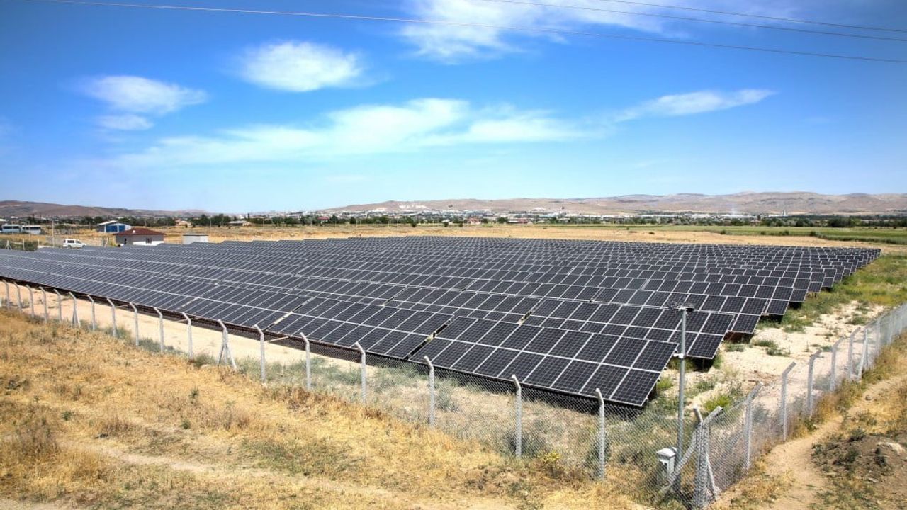 Elazığ'da 19,5 MWp GES projesi için sözleşme imzalandı