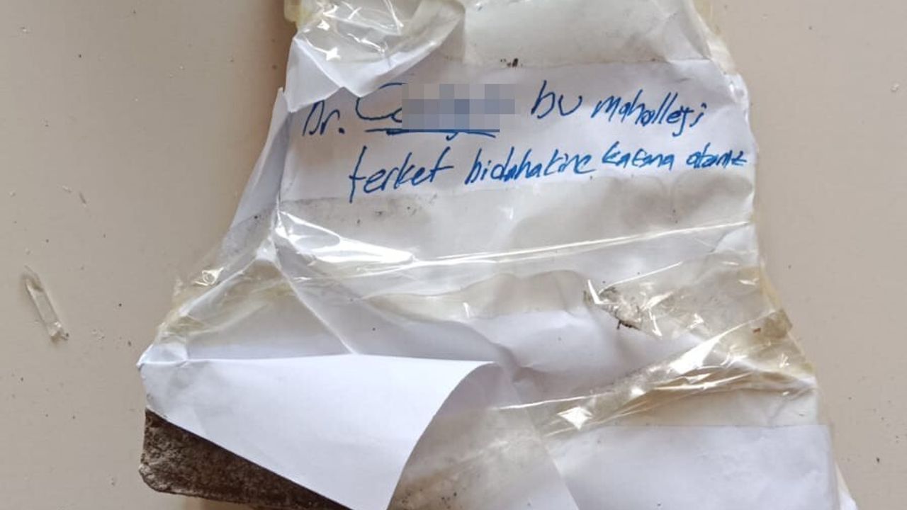 Elazığ’da Aile Sağlığı Merkezine Taşlı Saldırı: Doktora Tehdit Notu