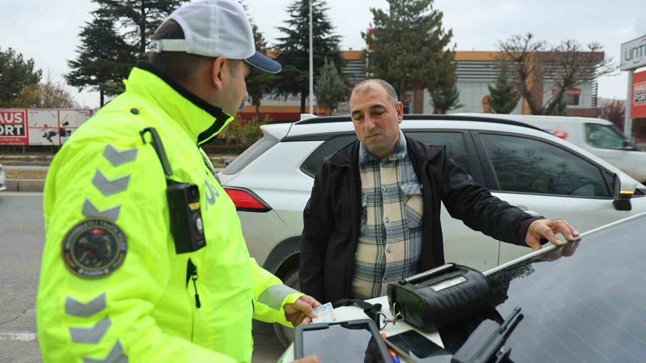 Elazığ'da Dronla Trafik Denetimi: Kuralları İhlal Eden Sürücülere Ceza