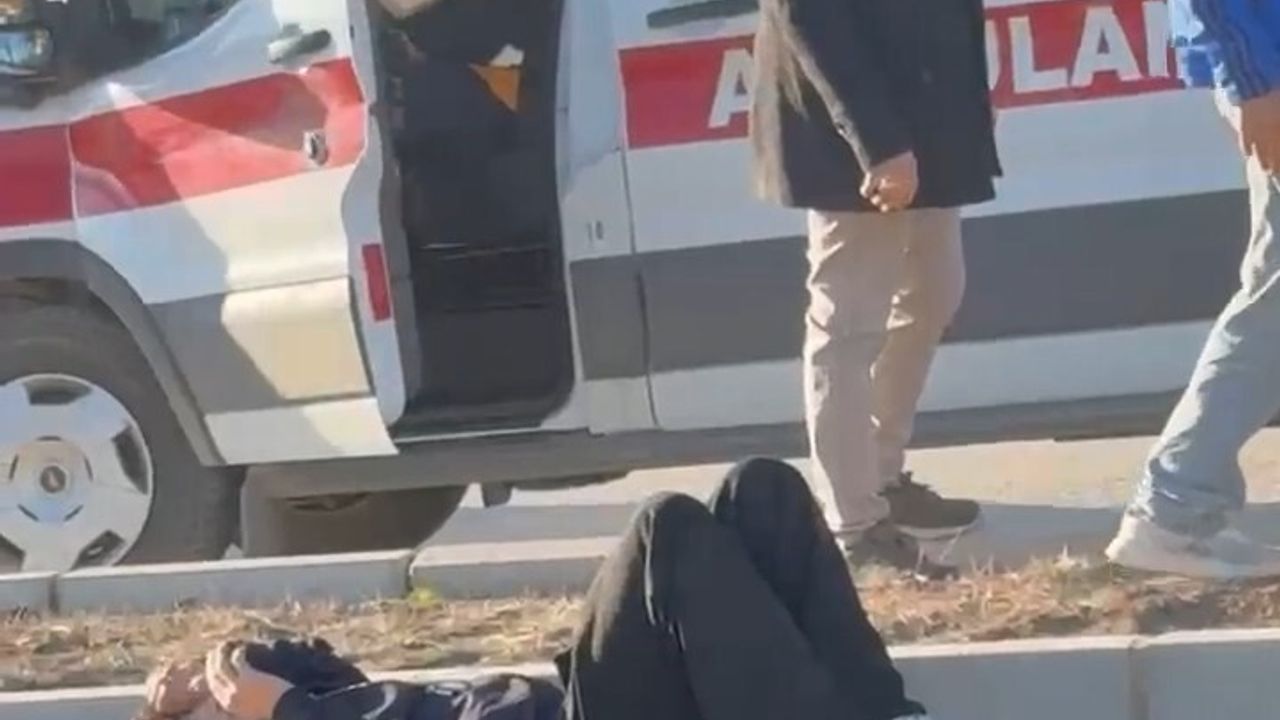 Elazığ'da motosiklet kazası: Kaldırıma çarpma sonucu 2 yaralı