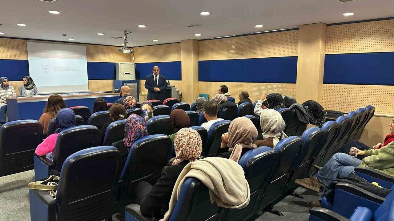 Elazığ'da Sağlıkçılara 'Birinci Basamak Sağlık Hizmetleri' Semineri