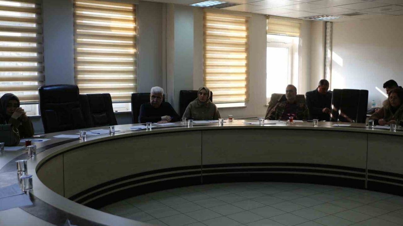 Elazığ'da Tüberküloz Kontrolü: İl Verem Kontrol Kurulu Toplantısı Yapıldı