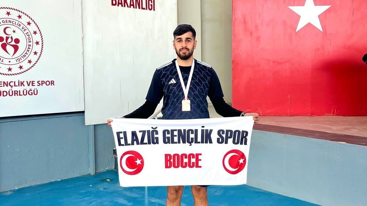Elazığlı Ahmet Karakaş Volo Türkiye Şampiyonası'nda Türkiye 3’üncüsü