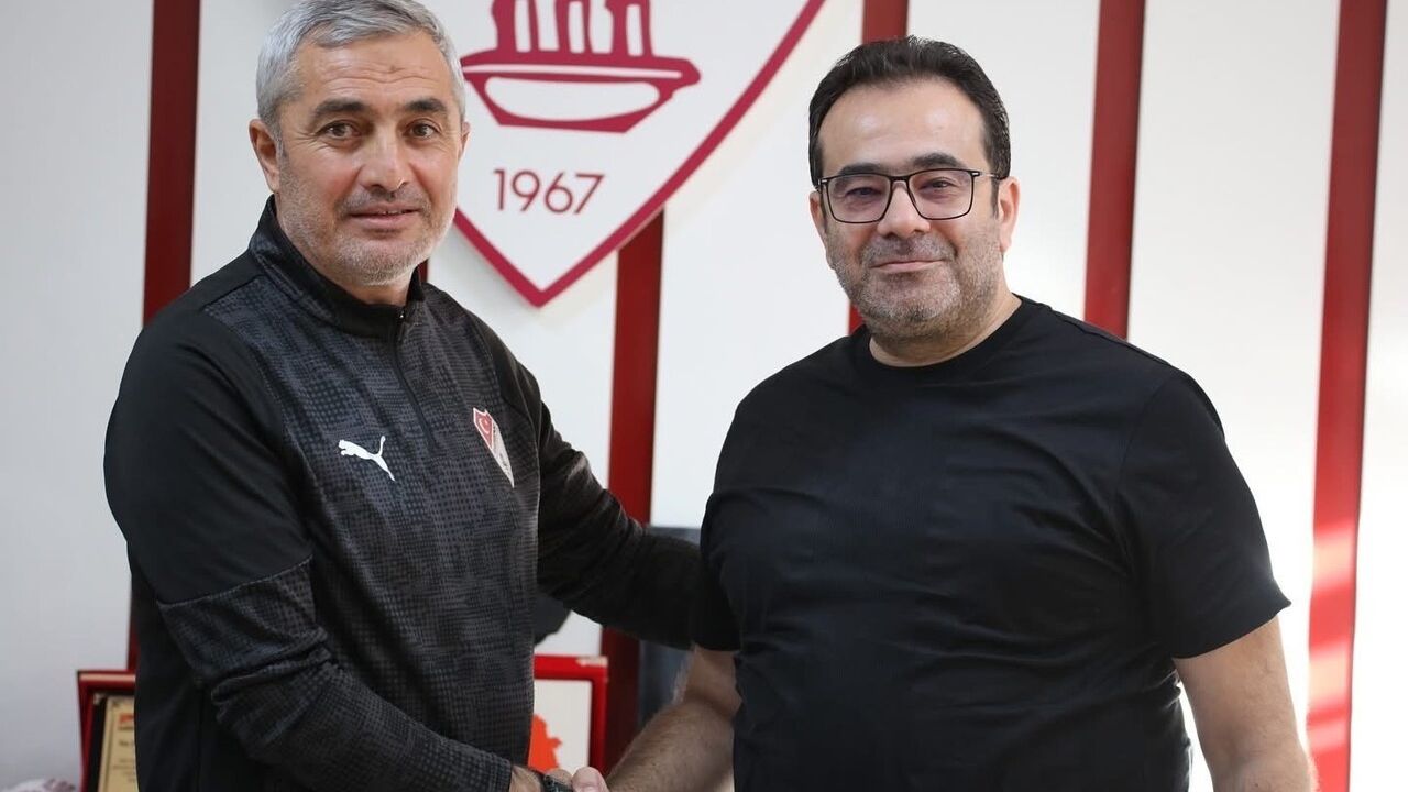 Elazığspor'da Mustafa Sarıgül ile yollar ayrıldı
