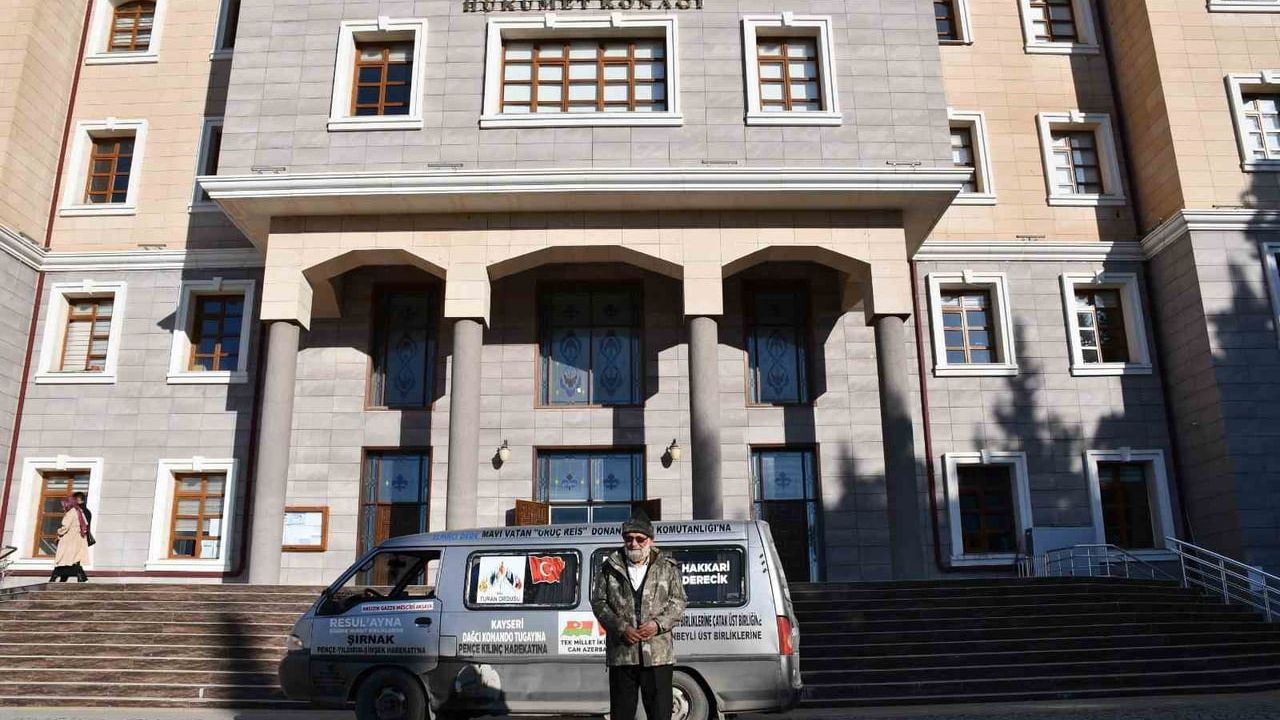 Elmacı Dede Muhammet Yılmaz, Mandalinaları Mehmetçiğe Ulaştırdı