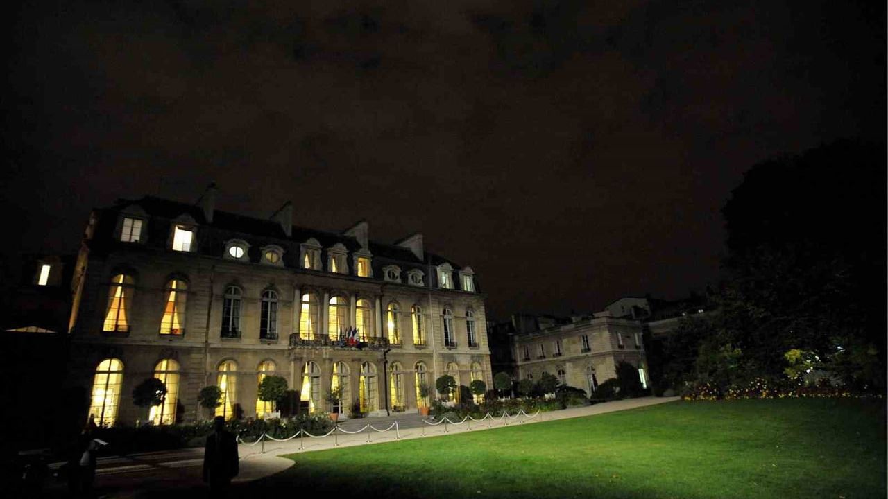 Elysee Sarayı'nda Porselen Hırsızlığı: 3 Gözaltı, 100 Parça Ele Geçirildi