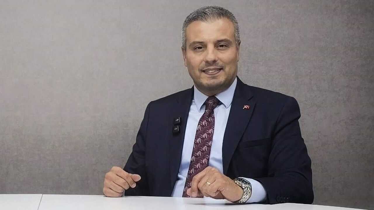 Emekli Çalışırken Aylık Kesilir mi? Yavuz Kurt Açıkladı