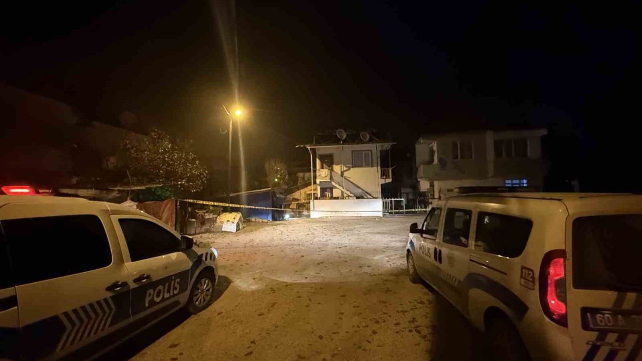 Erbaa'da Motokurye Orhan Kocataş Evinin Önünde Silahlı Saldırıda Hayatını Kaybetti