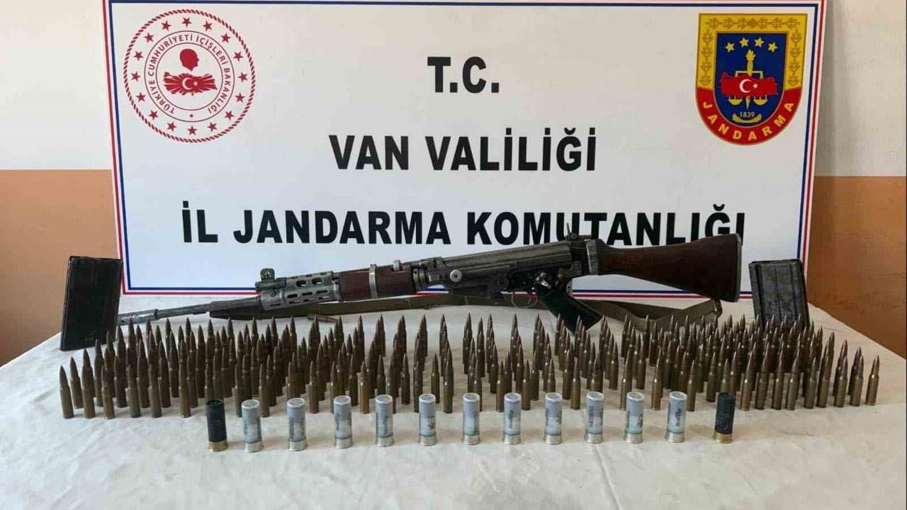 Erciş’te Belçika yapımı FN Fal uzun namlulu tüfek ele geçirildi