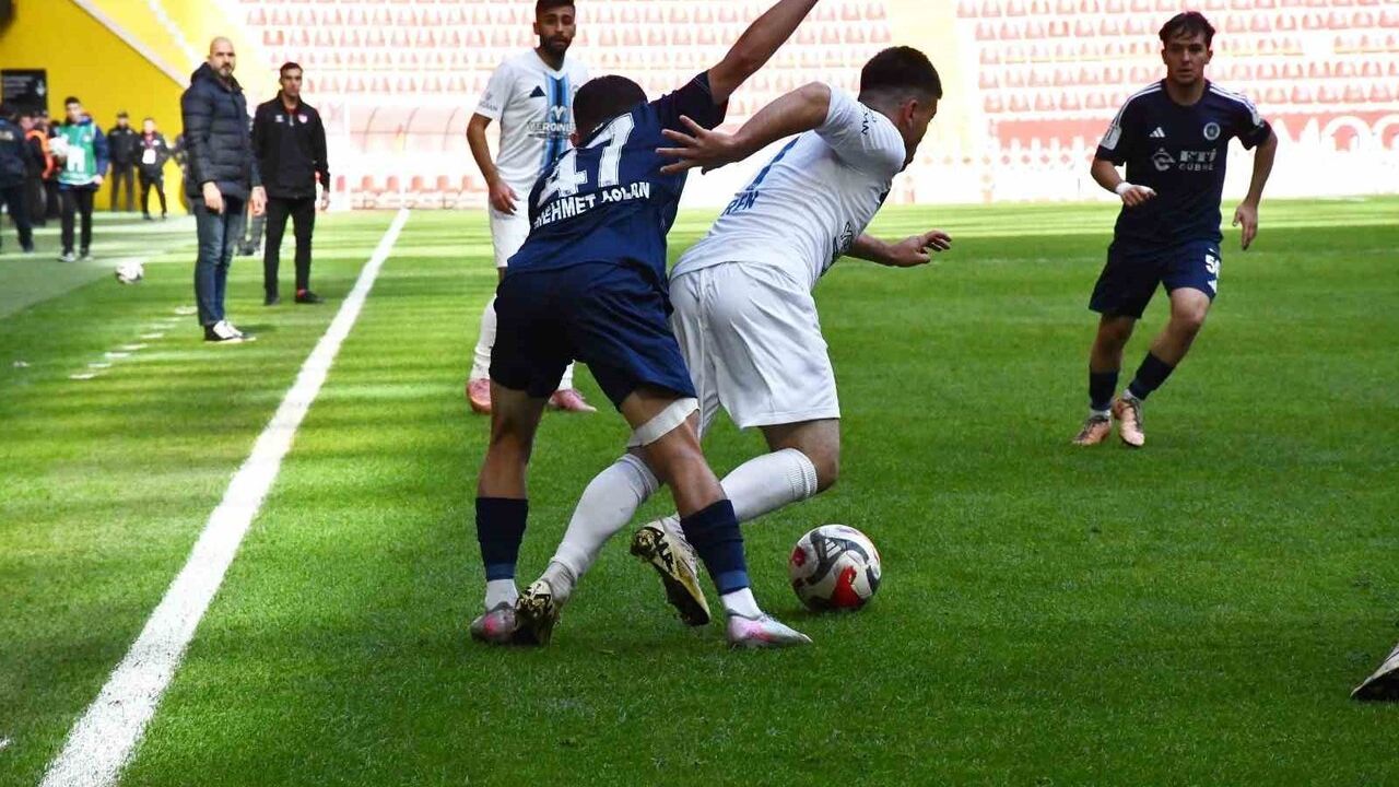 Erciyes 38 FK fırsatı kaçırdı: Mazıdağı Fosfatspor 1-1