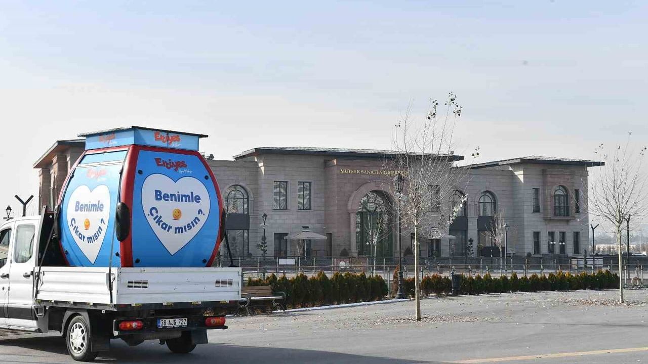 Erciyes A.Ş.'den 'Benimle Çıkar mısın?' Gondolu Kayseri'de