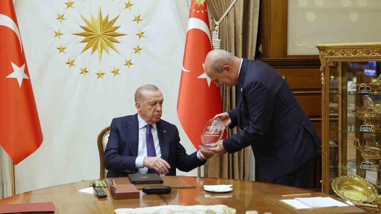 Erdoğan, Ankara'nın Ekonomi Temsilcilerini Külliye'de Kabul Etti