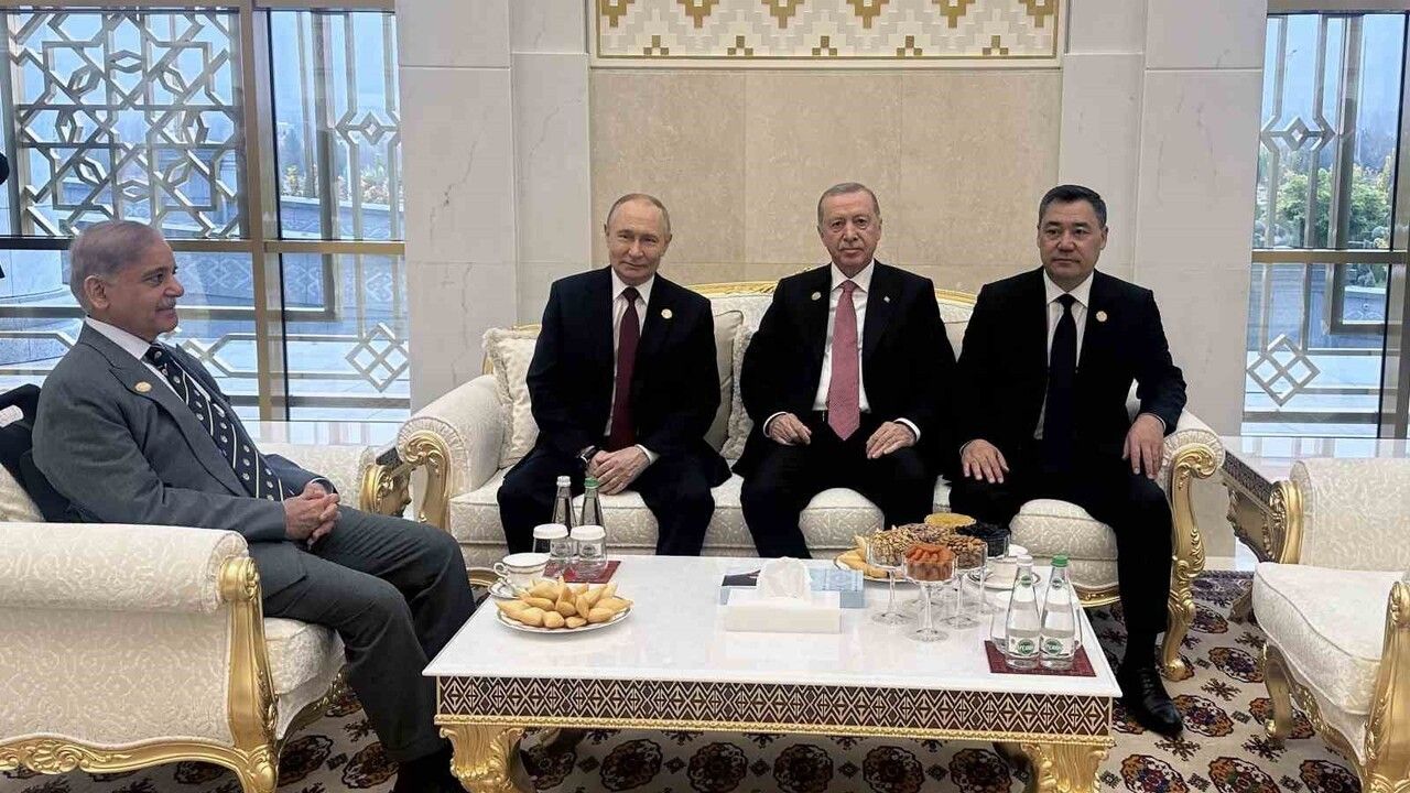 Erdoğan Aşkabat'ta Putin, Şerif ve Berdimuhammedov ile Görüştü