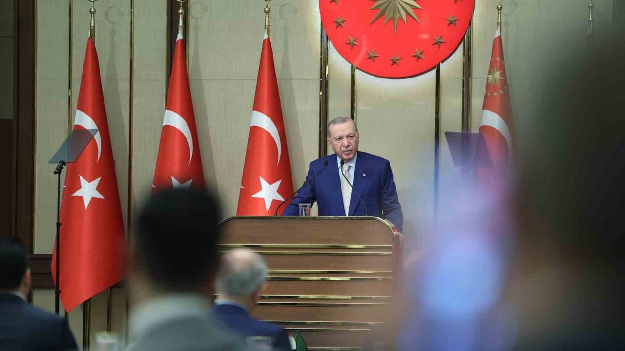 Erdoğan: Avrupa Türk Toplumunu Kimseye Ezdirmeyiz
