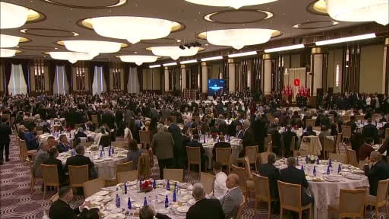 Erdoğan Beştepe'de: 'Sınır içinde ya da dışında hiçbir insanımızın ezilmesine müsaade etmeyiz'