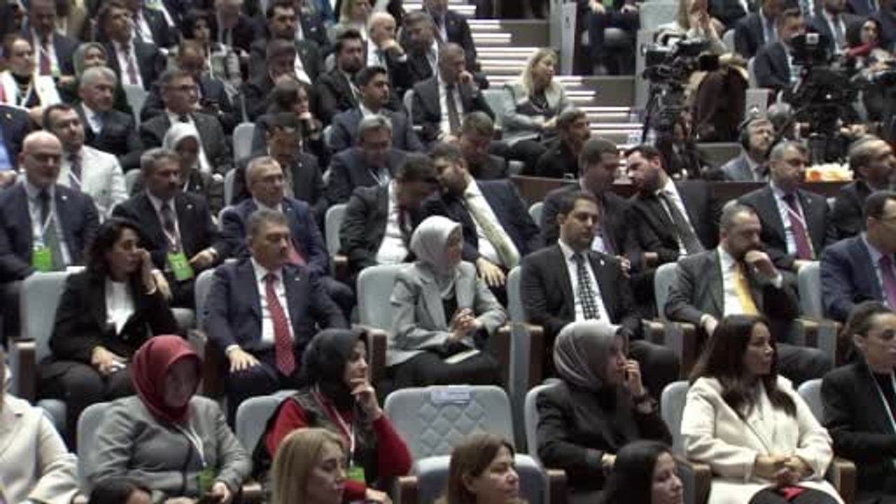 Erdoğan: Muhalefetin Projesi Yok, Belediyeleri Yağmalayanları Adaletten Kaçırıyor