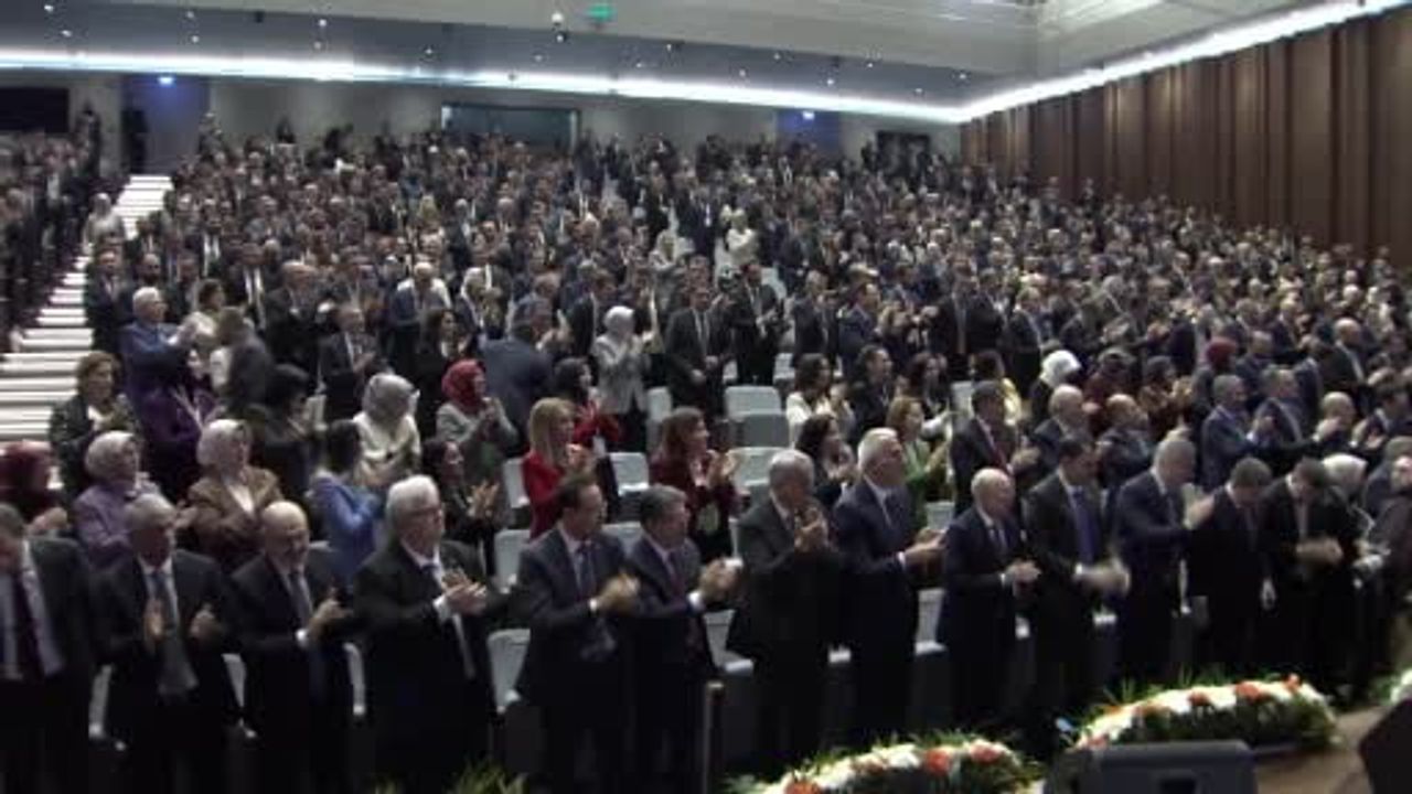 Erdoğan: "Oyuna gelmedik, gelmeyeceğiz" — Genişletilmiş İl Başkanları Toplantısı'nda net mesaj