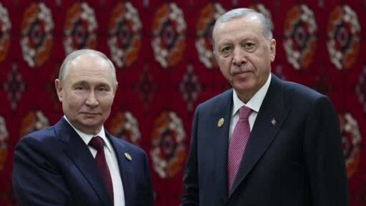 Erdoğan-Putin Aşkabat Görüşmesi Başladı